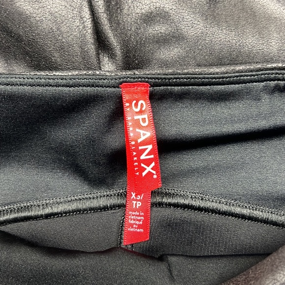 Spanx Black Leggings - Picture 5 of 6